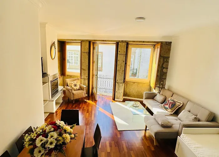 Altamira Rooms And Studio